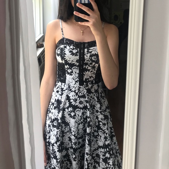 Aeropostale Dresses & Skirts - Aeropostale Floral Skater Skirt 💐 Aeropostale Dresses & Skirts - Aeropostale Floral Skater Skirt 💐